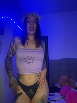 Snapshot of BlueStoneX chatting on February 8, 2025, 7:37 am BlueStoneX online show from February 8, 2025, 7:37 am