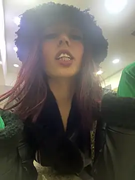 Snapshot of BlueStoneX chatting on February 9, 2025, 2:40 pm BlueStoneX online show from February 9, 2025, 2:40 pm