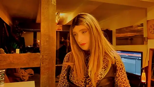 DYasmin69 online show from April 5, 2026, 11:02 pm