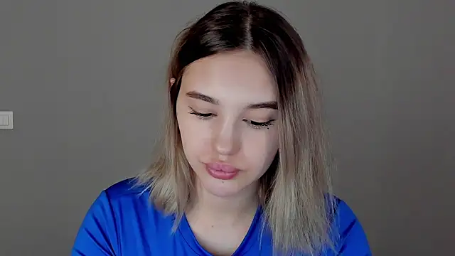 Snapshot of AngelicaKleee chatting on January 28, 2025, 3:57 am AngelicaKleee online show from January 28, 2025, 3:57 am