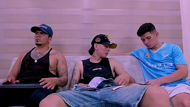 Snapshot of hell_twink chatting on January 21, 2025, 8:21 pm hell twink online show from January 21, 2025, 8:21 pm