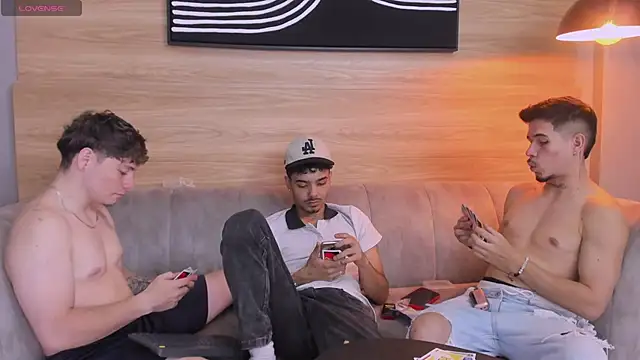 Snapshot of hell_twink chatting on September 27, 2025, 10:04 pm hell twink online show from September 27, 2025, 10:04 pm