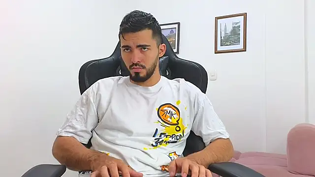 Massimoo 07 online show from February 1, 2025, 8:05 pm