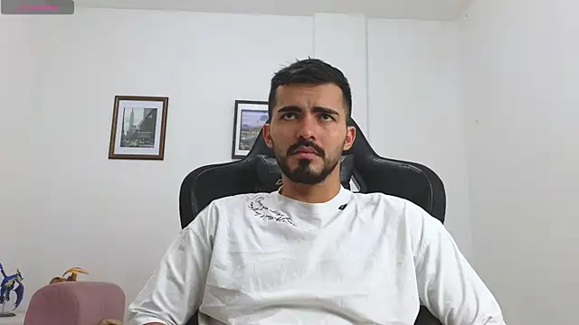 Massimoo 07 online show from September 27, 2025, 8:36 pm