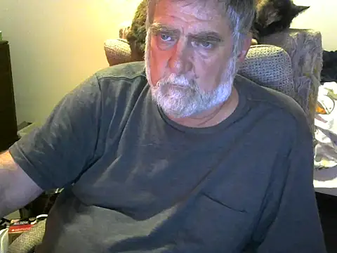 Snapshot of viejo_oso chatting on September 29, 2025, 5:01 am viejo oso online show from September 29, 2025, 5:01 am