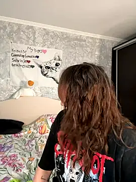 Sabrina shells online show from October 1, 2025, 10:32 am