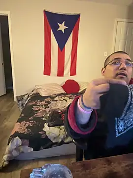 cloudy couple444 online show from February 24, 2025, 8:27 am