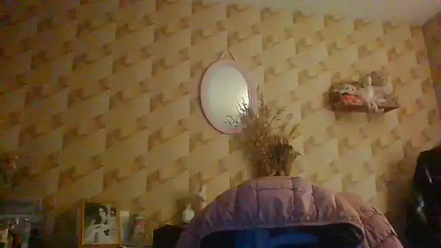 Snapshot of BELLAMORGANE1 chatting on December 24, 2024, 7:00 pm BELLAMORGANE1 online show from December 24, 2024, 7:00 pm