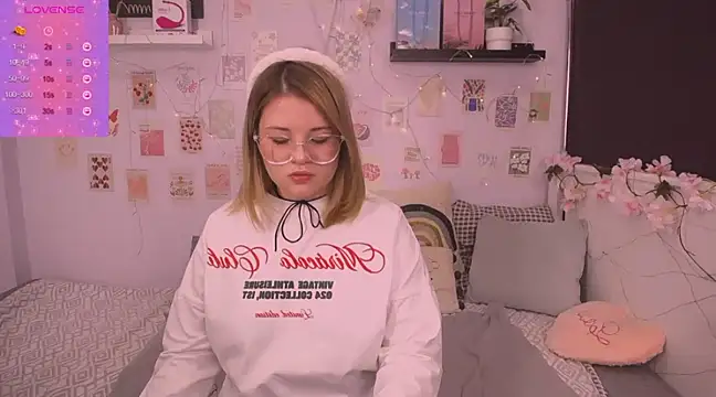 Snapshot of TessPleasure chatting on January 3, 2025, 3:05 am TessPleasure online show from January 3, 2025, 3:05 am