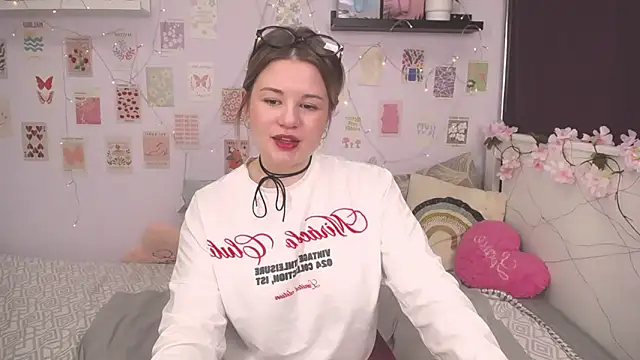 Snapshot of TessPleasure chatting on January 9, 2025, 5:11 pm TessPleasure online show from January 9, 2025, 5:11 pm