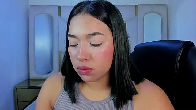 IsabellRodriguez18 online show from May 26, 2026, 3:13 am
