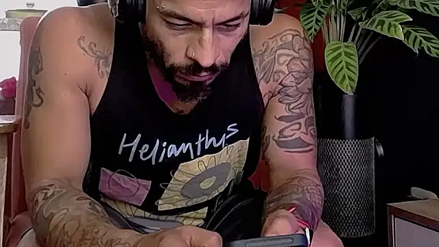 Snapshot of callme_douglas chatting on February 19, 2026, 4:03 pm callme douglas online show from February 19, 2026, 4:03 pm