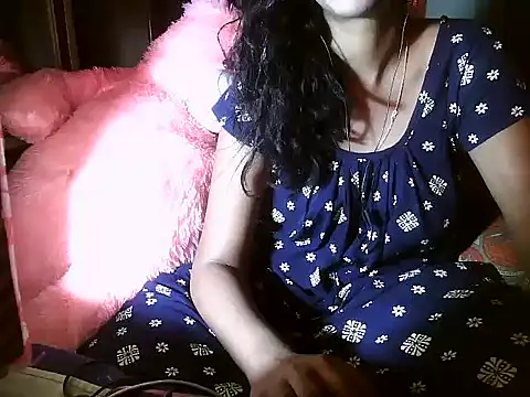 Snapshot of Half_Girlfriend_ chatting on October 21, 2025, 7:25 pm Half Girlfriend  online show from October 21, 2025, 7:25 pm