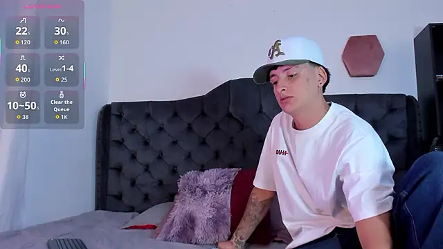 Snapshot of two_milkyway chatting on March 29, 2026, 1:38 am two milkyway online show from March 29, 2026, 1:38 am