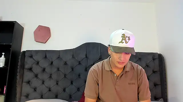 Snapshot of two_milkyway chatting on April 15, 2026, 10:43 pm two milkyway online show from April 15, 2026, 10:43 pm