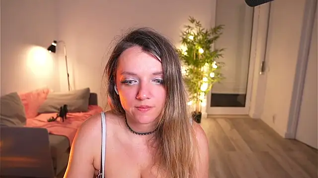 Magnetic Amy online show from May 10, 2026, 9:20 pm