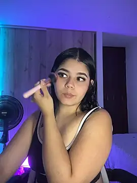 Snapshot of pretty_angela1 chatting on June 19, 2026, 3:22 am pretty angela1 online show from June 19, 2026, 3:22 am
