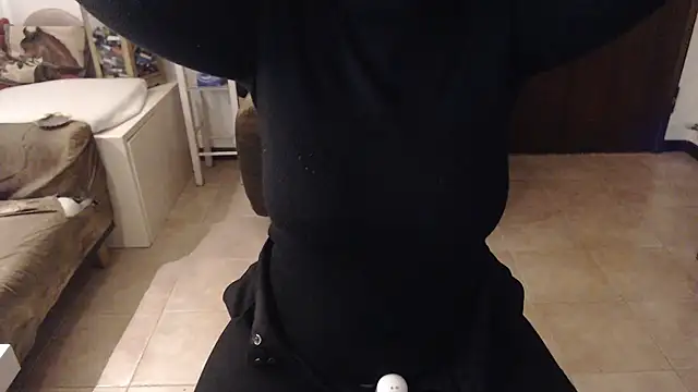 Snapshot of LasolitaAuri chatting on January 29, 2025, 10:22 pm LasolitaAuri online show from January 29, 2025, 10:22 pm