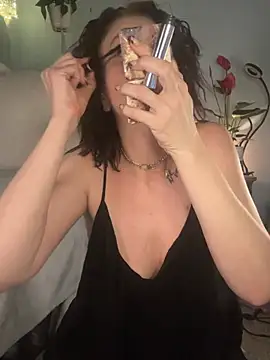 AlessasRoom online show from March 8, 2026, 7:34 am