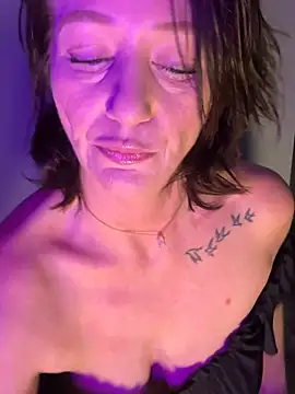 AlessasRoom online show from March 12, 2026, 10:49 pm