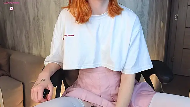 Snapshot of OhYumiYes chatting on September 11, 2025, 9:37 pm OhYumiYes online show from September 11, 2025, 9:37 pm