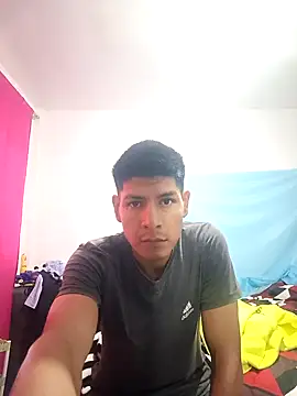 Snapshot of elmazitogrande chatting on January 3, 2025, 10:40 pm elmazitogrande online show from January 3, 2025, 10:40 pm