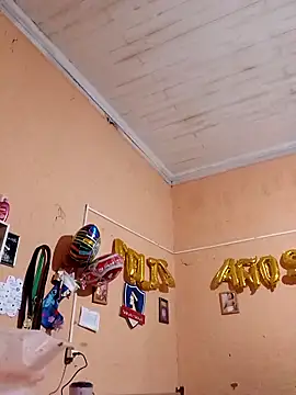 hotleon127 online show from February 2, 2026, 11:03 pm