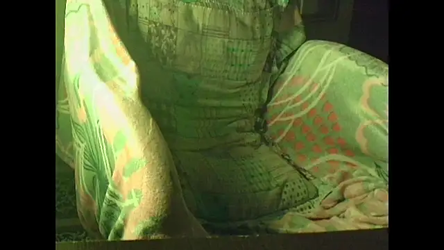 Snapshot of naaya27 chatting on January 4, 2025, 6:40 pm naaya27 online show from January 4, 2025, 6:40 pm