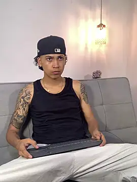 Br4ndxpimm online show from April 30, 2026, 9:04 am