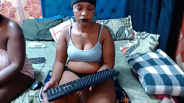 Thickbootykim online show from March 6, 2026, 4:14 pm