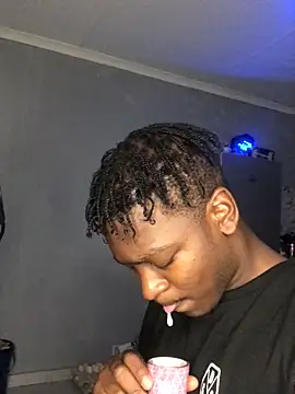 Redfucks333 online show from April 12, 2026, 7:41 pm