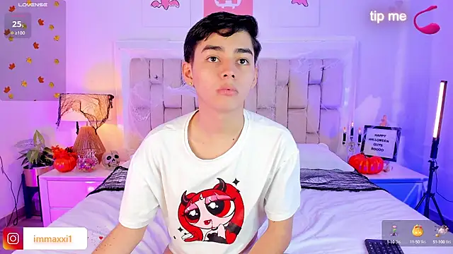 Maxi little online show from October 10, 2025, 9:14 pm