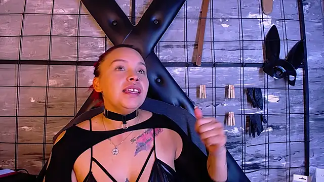 Snapshot of Alana_Roth chatting on October 31, 2025, 4:30 pm Alana Roth online show from October 31, 2025, 4:30 pm