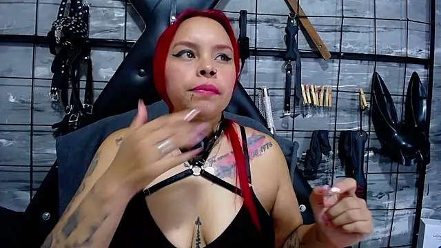 Snapshot of Alana_Roth chatting on January 7, 2026, 7:49 pm Alana Roth online show from January 7, 2026, 7:49 pm