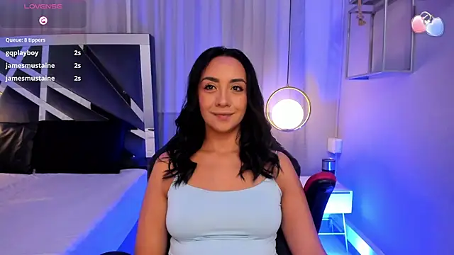 MAGIC AURORAA online show from February 7, 2025, 12:06 pm