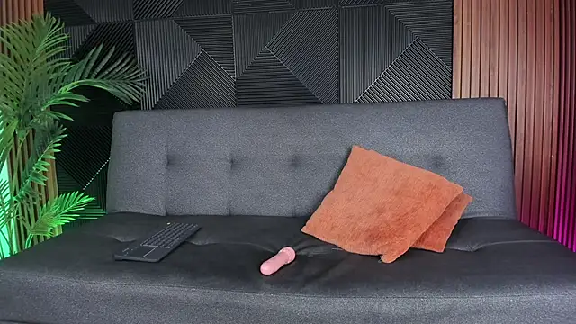 Snapshot of saul_novak chatting on January 10, 2025, 7:54 pm saul novak online show from January 10, 2025, 7:54 pm