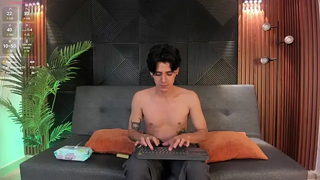 Snapshot of saul_novak chatting on January 14, 2025, 1:26 am saul novak online show from January 14, 2025, 1:26 am