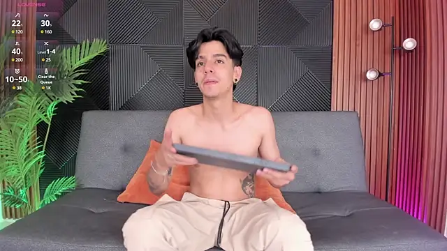 Snapshot of saul_novak chatting on January 18, 2025, 7:37 pm saul novak online show from January 18, 2025, 7:37 pm