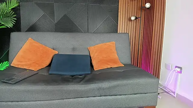 Snapshot of saul_novak chatting on January 22, 2025, 7:45 pm saul novak online show from January 22, 2025, 7:45 pm