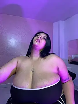 violeta candyy  online show from December 2, 2025, 4:35 pm