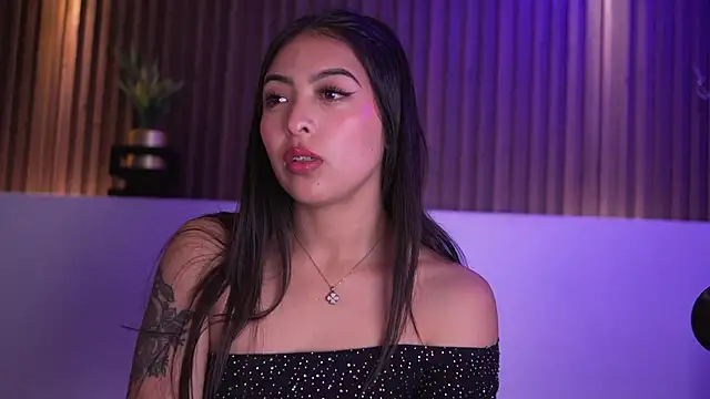 Camila dupont online show from November 12, 2025, 4:13 am