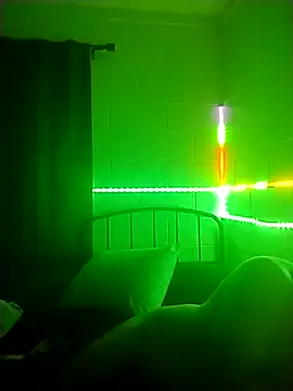 Snapshot of k1oudE chatting on April 4, 2026, 12:13 pm k1oudE online show from April 4, 2026, 12:13 pm