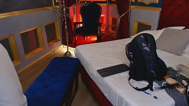 MarcoVitto online show from December 15, 2025, 11:36 am