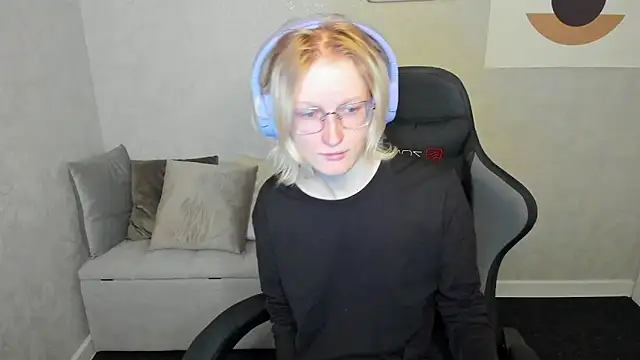 Snapshot of ElizabethHarpper chatting on September 25, 2025, 1:09 am ElizabethHarpper online show from September 25, 2025, 1:09 am