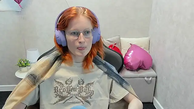 ElizabethHarpper online show from February 20, 2026, 9:21 am