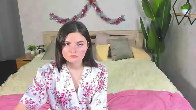 Snapshot of CharlotteMitchell chatting on January 11, 2025, 11:45 am CharlotteMitchell online show from January 11, 2025, 11:45 am