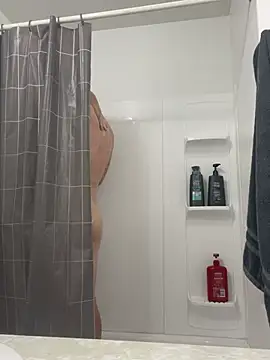 tcadle1824 online show from December 27, 2024, 4:32 pm