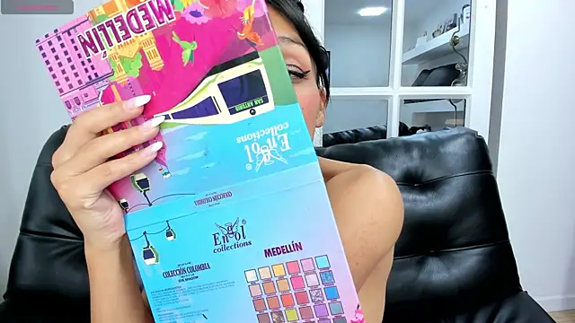 Snapshot of miss___evangeline chatting on March 19, 2025, 8:45 am miss   evangeline online show from March 19, 2025, 8:45 am