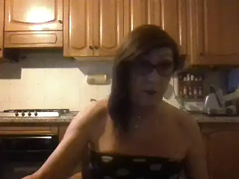 Tiabet online show from April 17, 2026, 8:23 pm