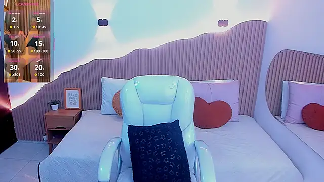 Annie kurt  online show from September 13, 2025, 7:57 pm